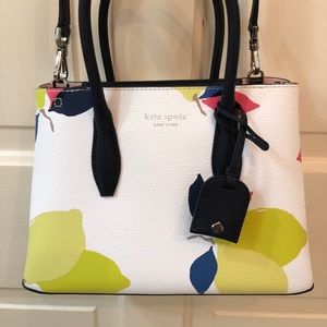 😎 FLASH SALE: Kate Spade purse 👛